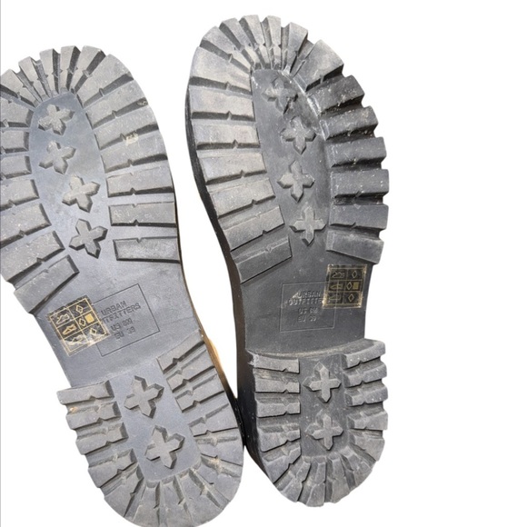 Urban Outfitters Chelsea Boot Grunge Goth Chunky Croc Platform Combat Ivory Sz 8 - Picture 10 of 15